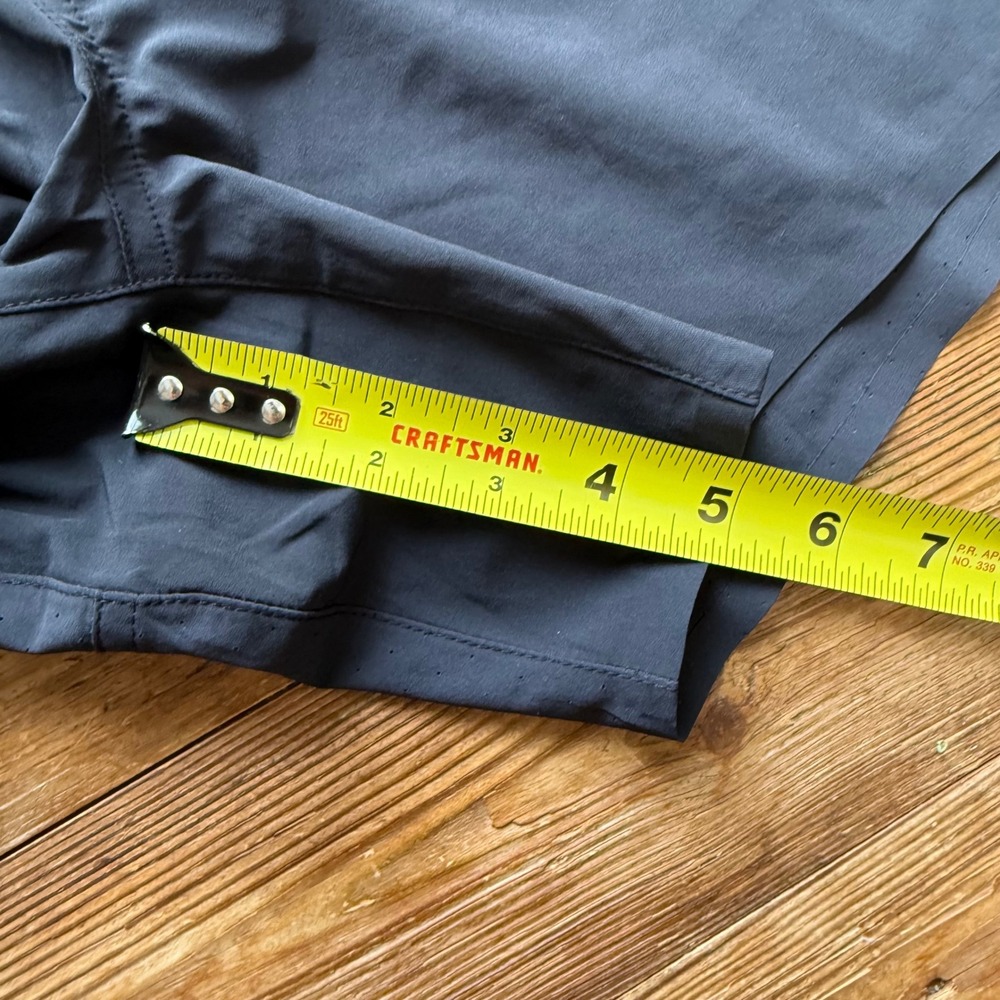 Ten Thousand Distance Shor Collab t 5 Inch Black Graphic Running Training S EUC - Picture 11 of 12
